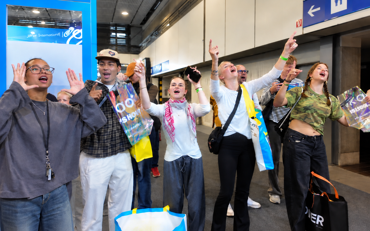 Ikarao Dazzles at CES 2025 with All-in-One Karaoke Technology, Sparking a Musical Celebration!